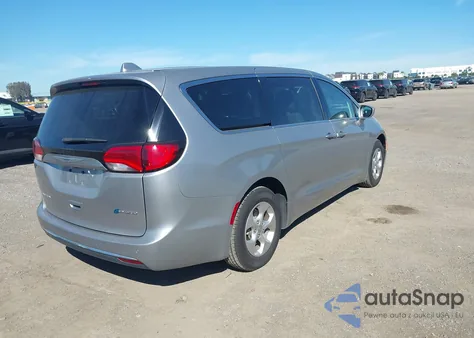 2018 Chrysler Pacifica Hybrid Touring Plus z USA, uszkodzony, nr VIN 2C4RC1H71JR332963